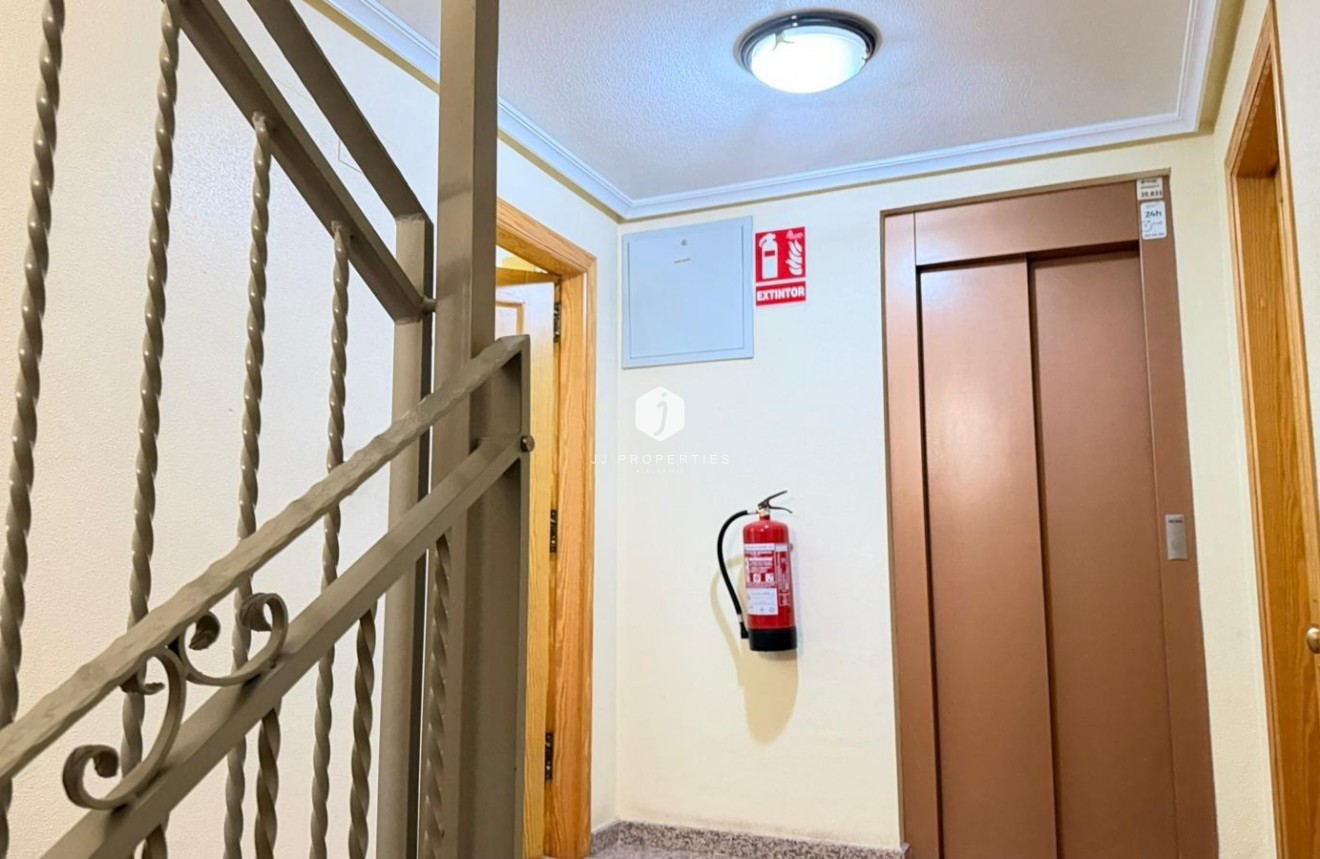 Aus zweiter Hand - Wohnung -
Benijofar - Pueblo 4