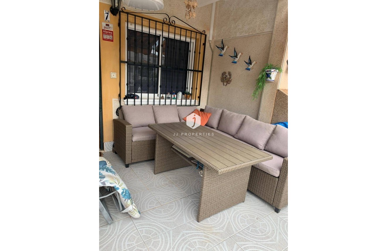 Aus zweiter Hand - Villa -
Orihuela Costa - Las Filipinas