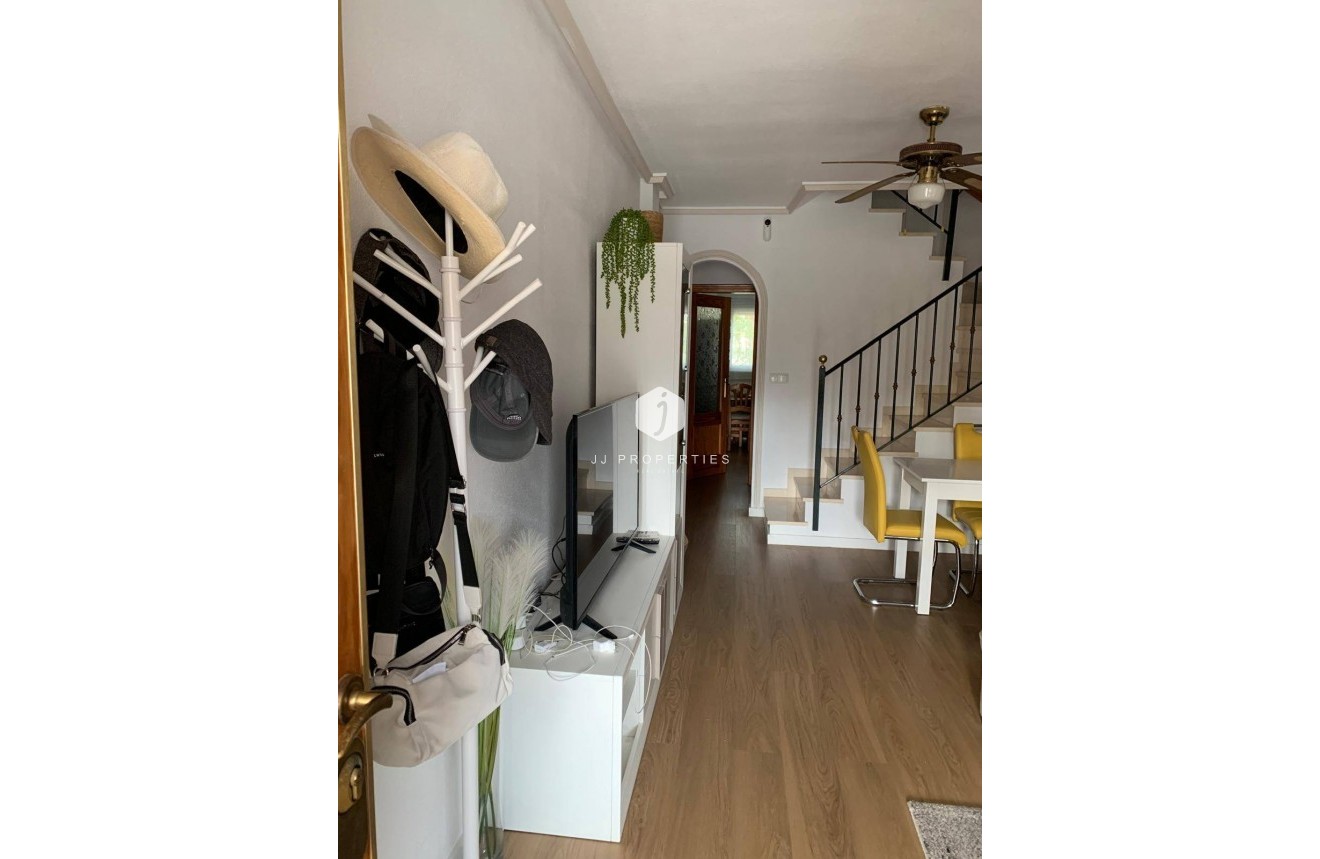 Aus zweiter Hand - Villa -
Orihuela Costa - Las Filipinas