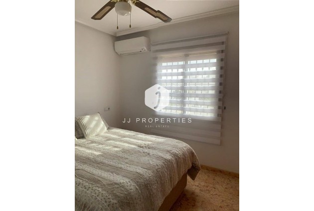 Aus zweiter Hand - Villa -
Orihuela Costa - Las Filipinas