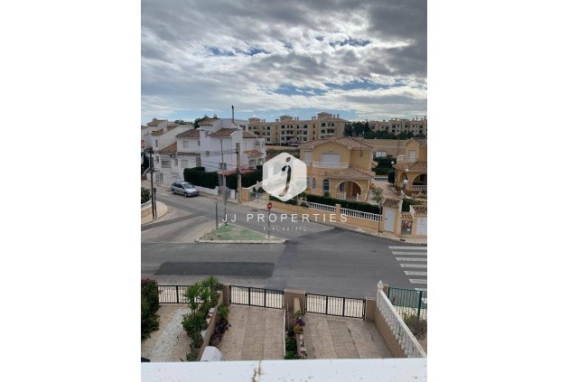 Aus zweiter Hand - Villa -
Orihuela Costa - Las Filipinas