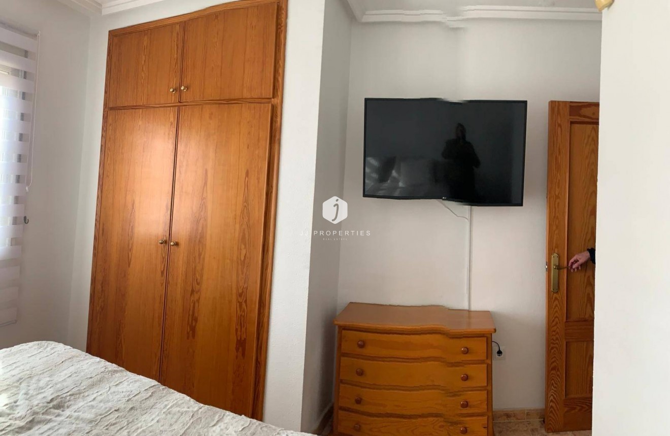 Aus zweiter Hand - Villa -
Orihuela Costa - Las Filipinas
