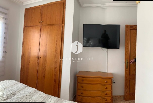 Aus zweiter Hand - Villa -
Orihuela Costa - Las Filipinas