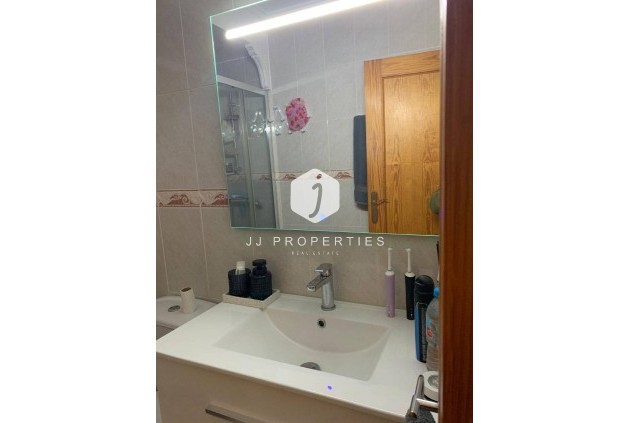 Aus zweiter Hand - Villa -
Orihuela Costa - Las Filipinas