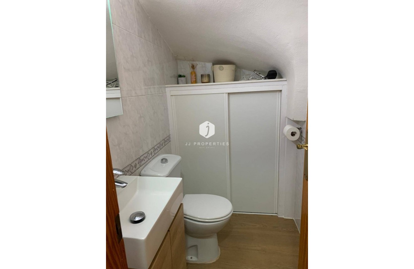 Aus zweiter Hand - Villa -
Orihuela Costa - Las Filipinas