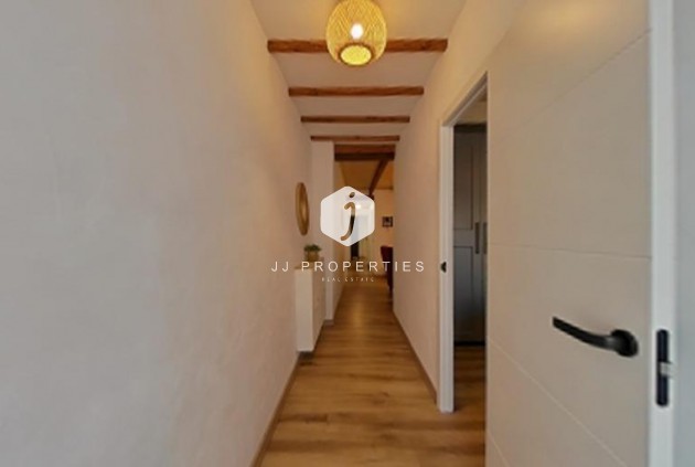 Aus zweiter Hand - Chalet -
Formentera del Segura - Centro