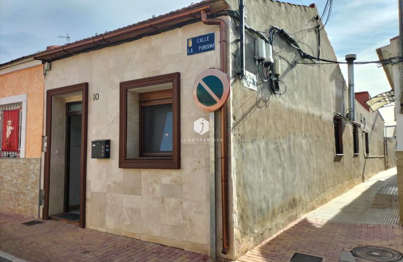 Aus zweiter Hand - Chalet -
Formentera del Segura - Centro