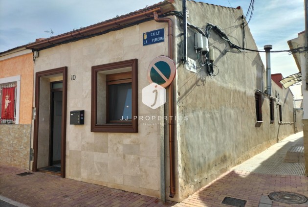 Aus zweiter Hand - Chalet -
Formentera del Segura - Centro