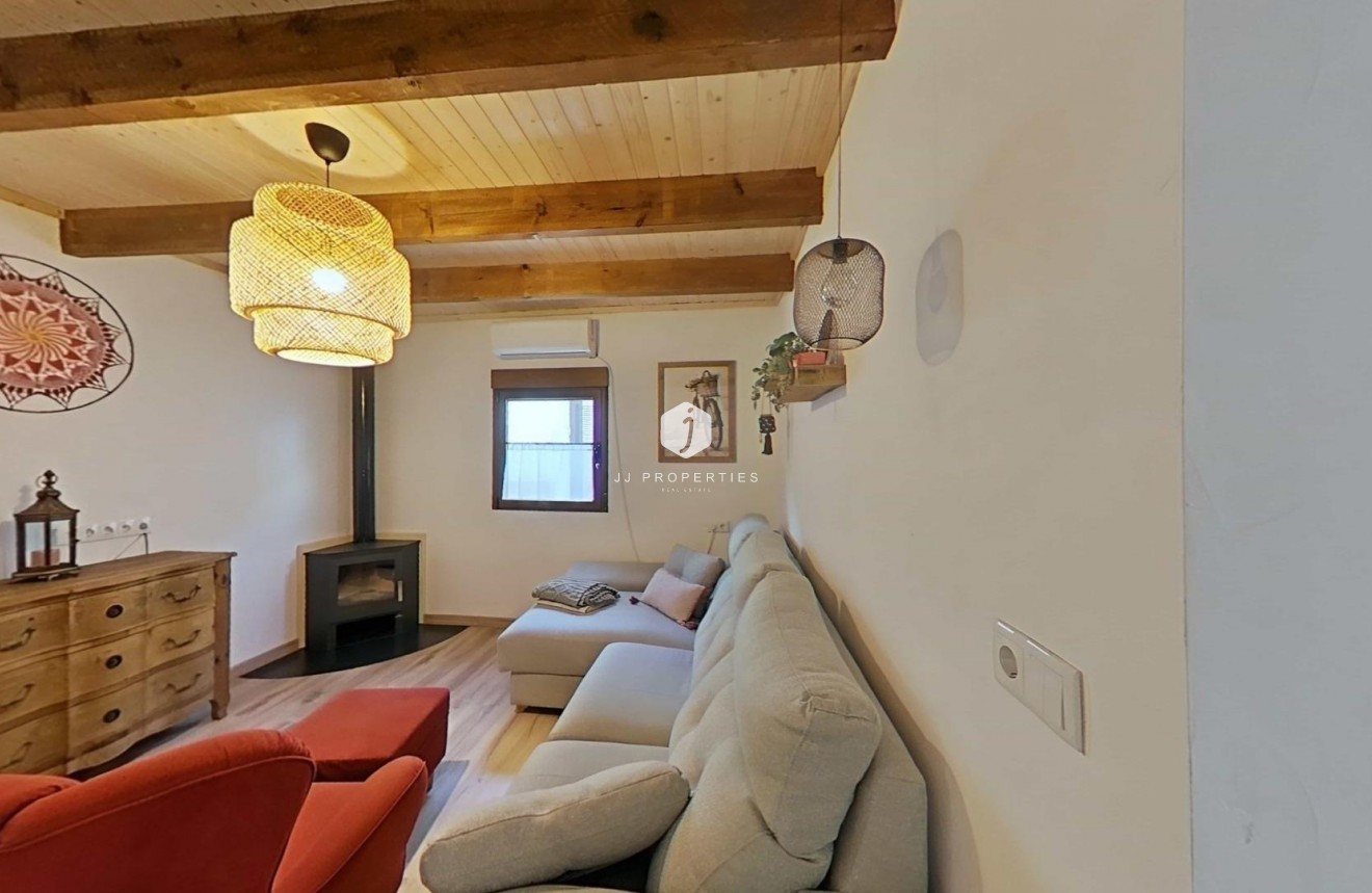 Aus zweiter Hand - Chalet -
Formentera del Segura - Centro