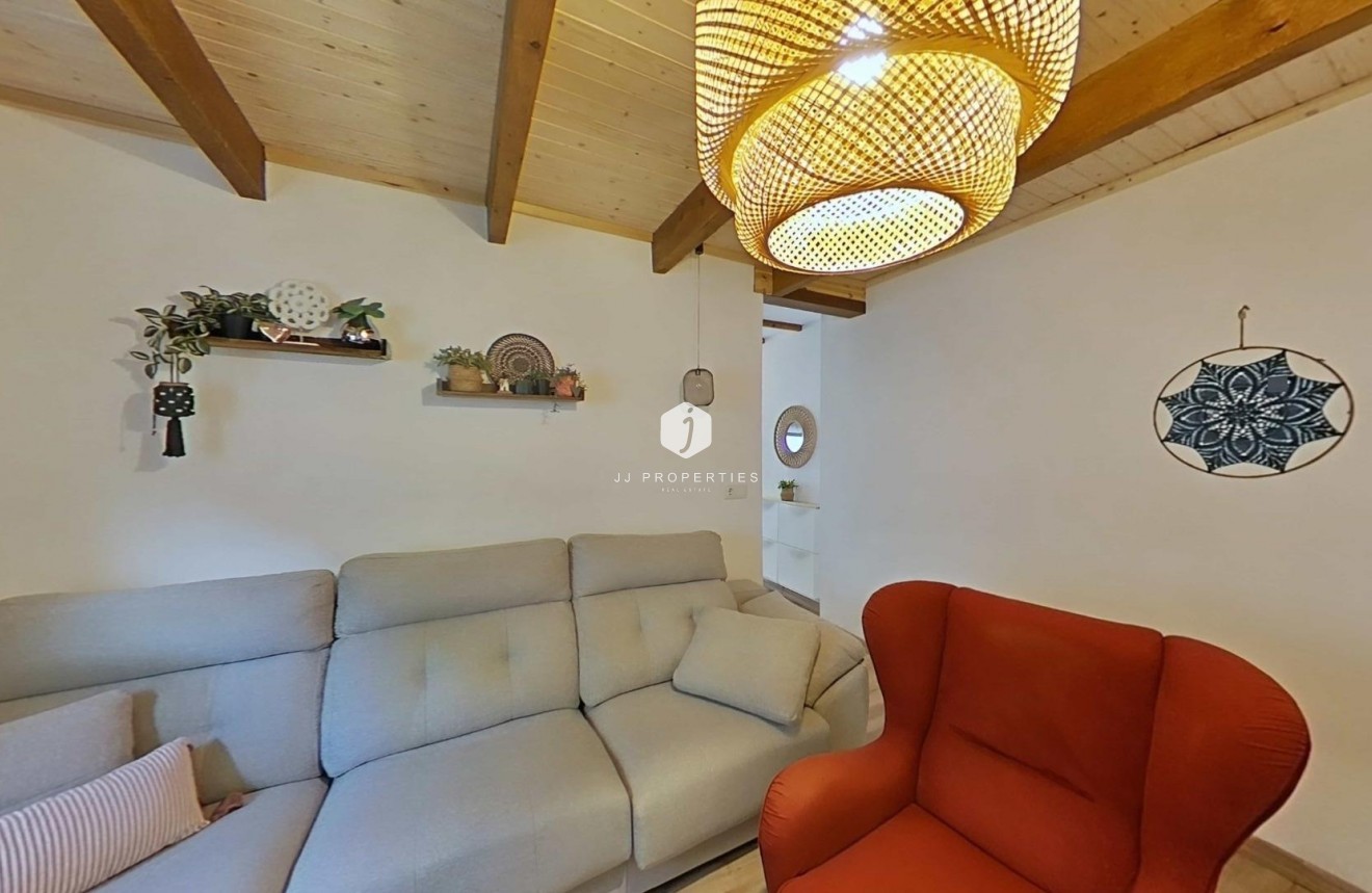 Aus zweiter Hand - Chalet -
Formentera del Segura - Centro