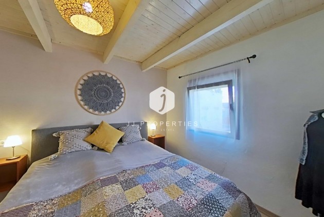 Aus zweiter Hand - Chalet -
Formentera del Segura - Centro