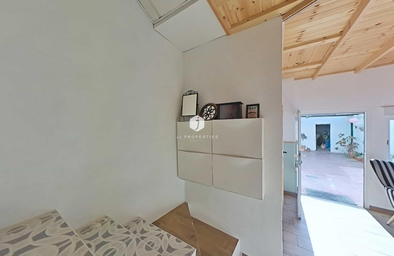 Aus zweiter Hand - Chalet -
Formentera del Segura - Centro