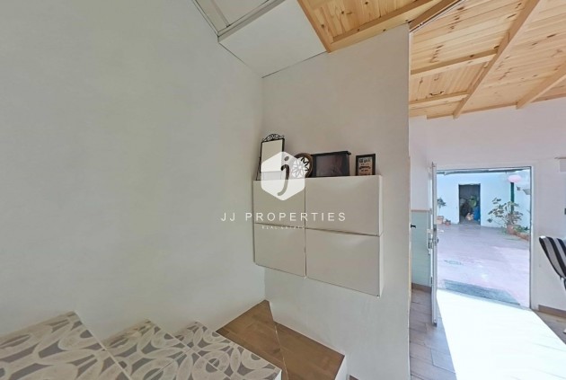 Aus zweiter Hand - Chalet -
Formentera del Segura - Centro