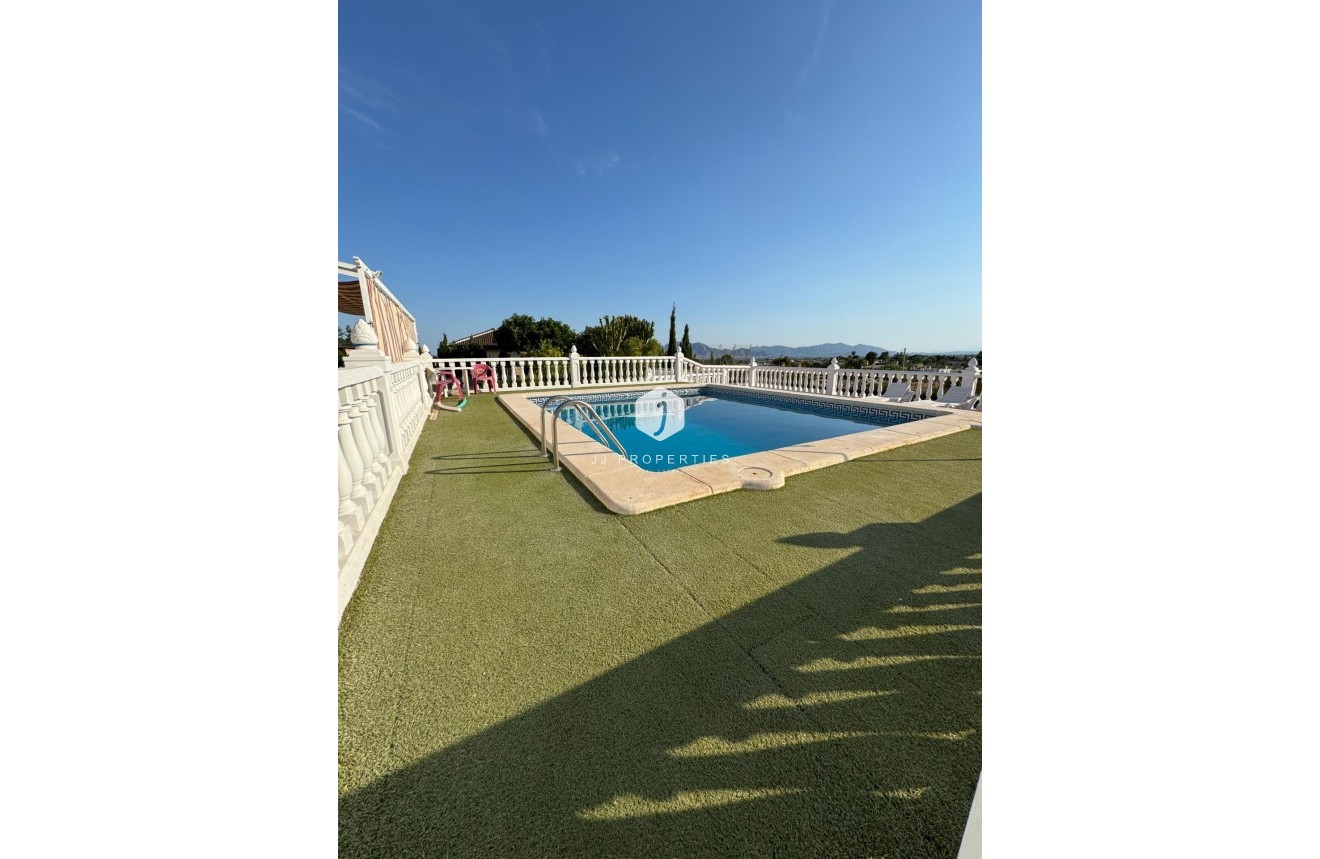 D'occasion - Villa -
Albatera - Partida Lomas