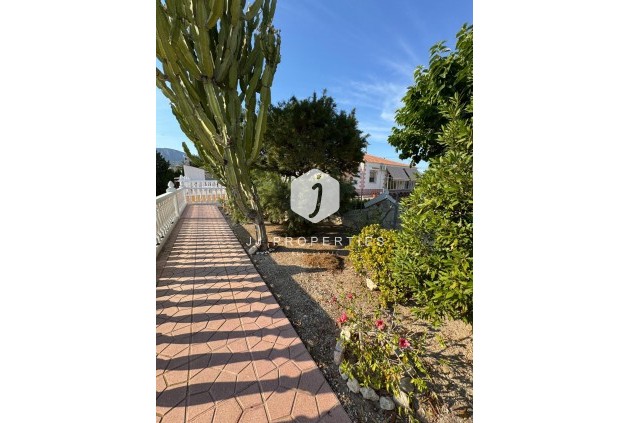 D'occasion - Villa -
Albatera - Partida Lomas