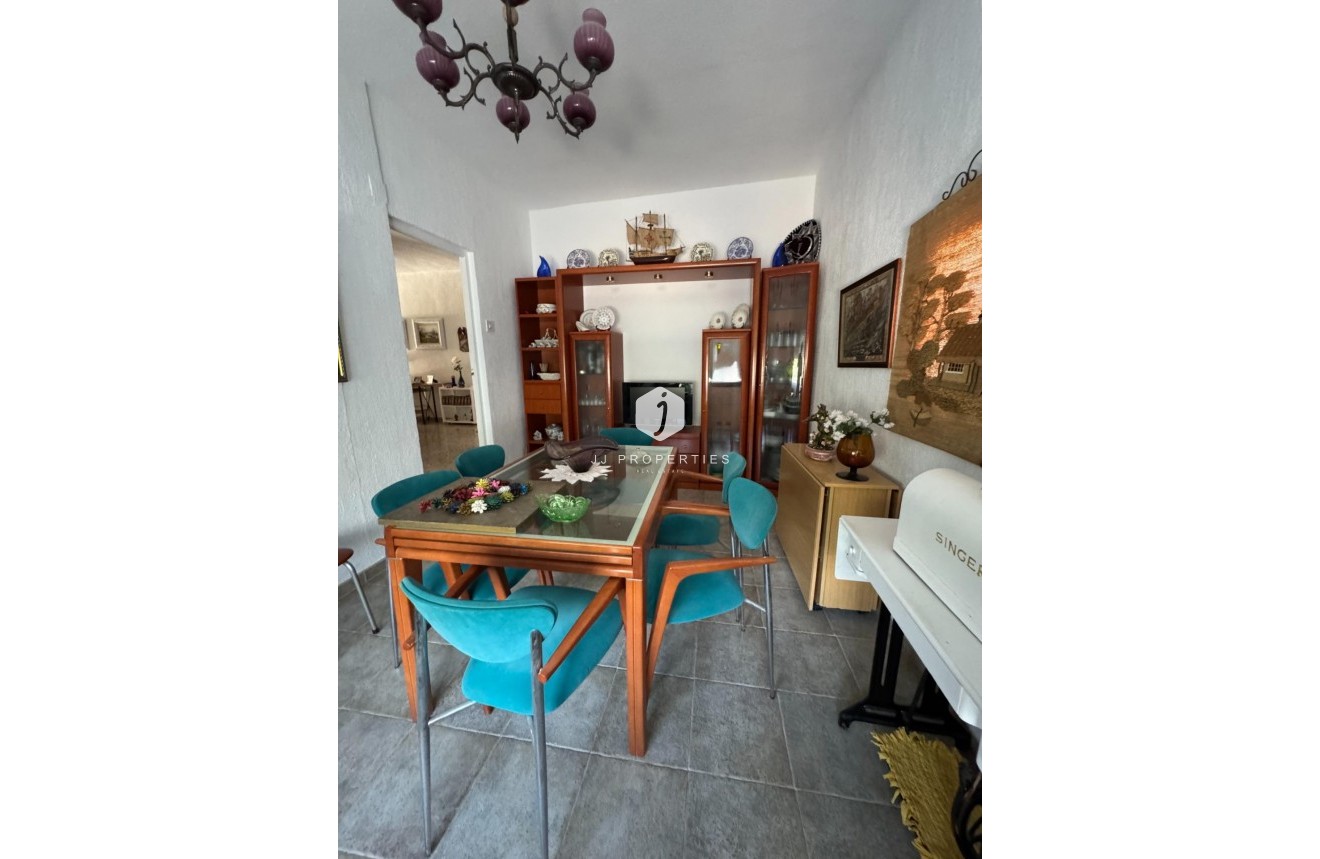 D'occasion - Villa -
Albatera - Partida Lomas