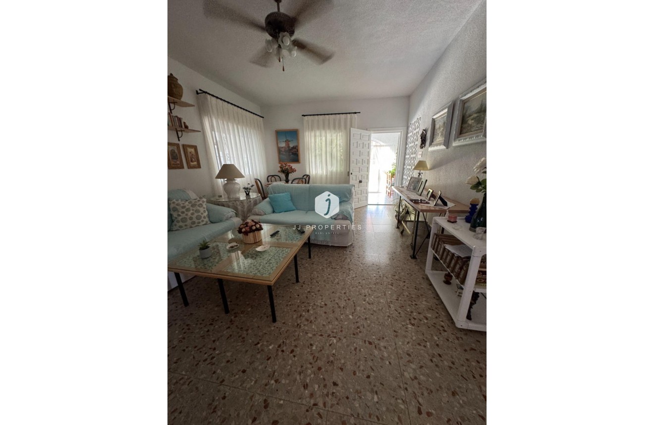 D'occasion - Villa -
Albatera - Partida Lomas