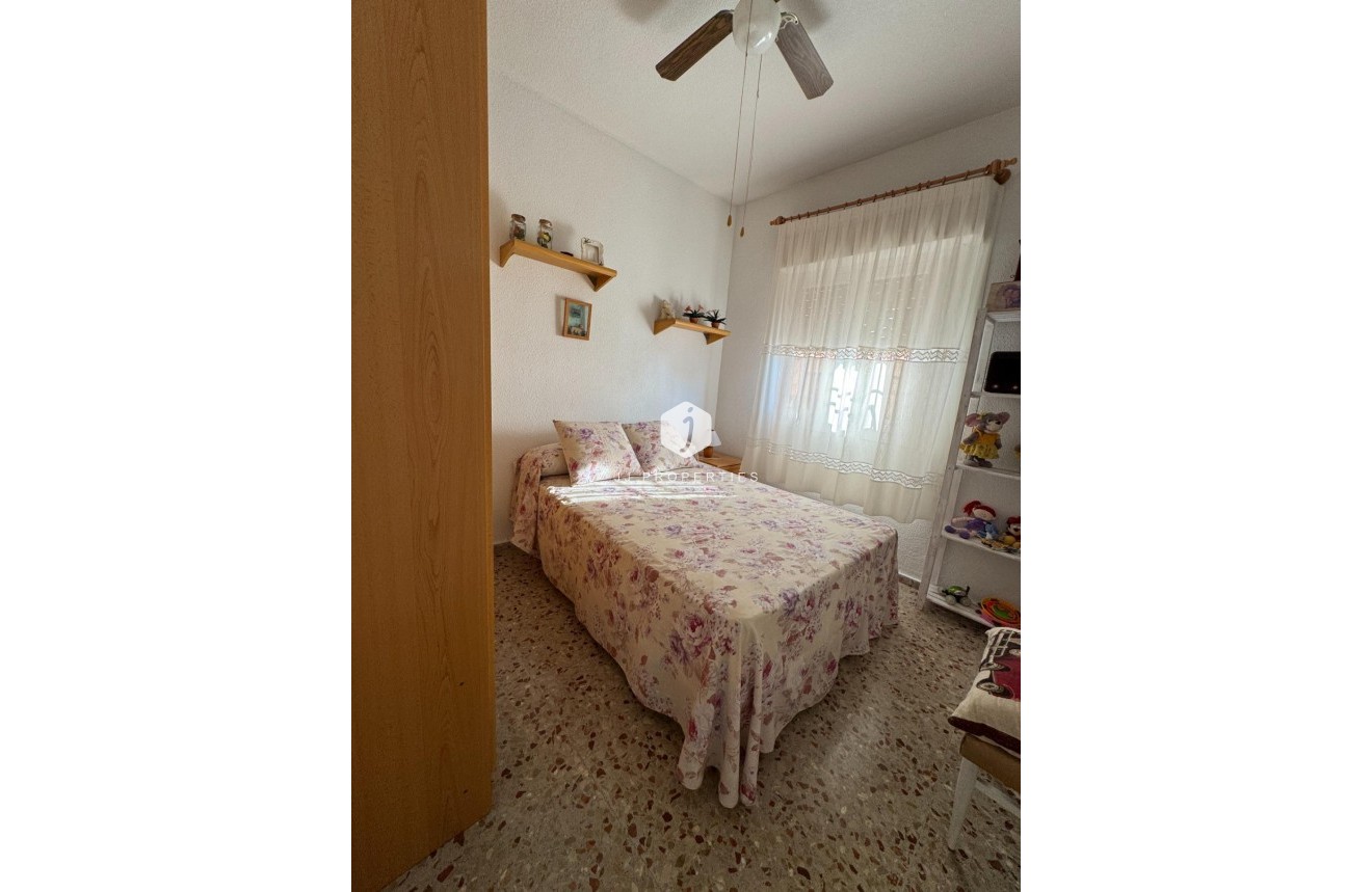 D'occasion - Villa -
Albatera - Partida Lomas