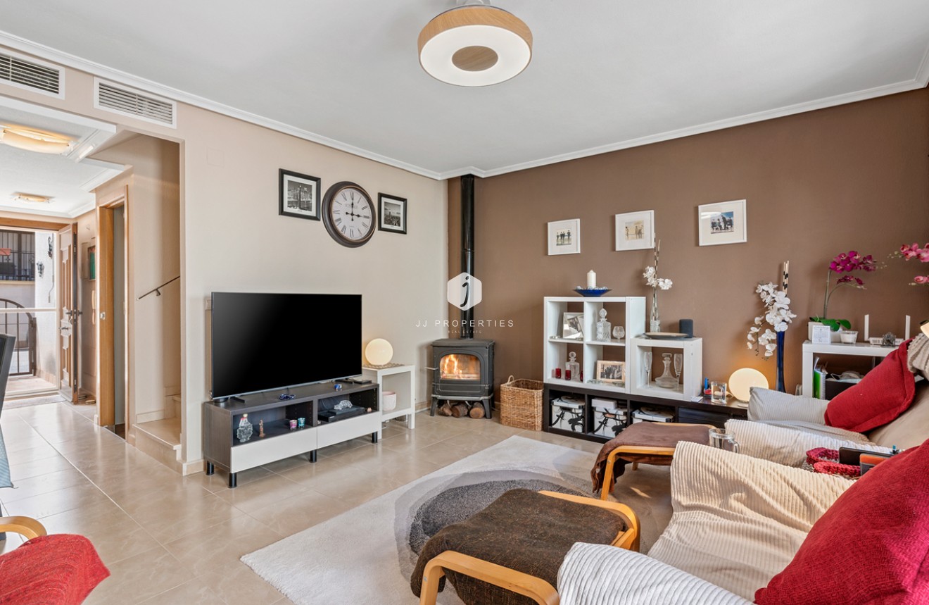 Aus zweiter Hand - Chalet -
San Miguel de Salinas - Inland