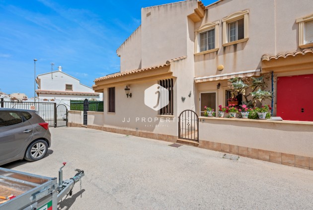 Aus zweiter Hand - Chalet -
San Miguel de Salinas - Inland