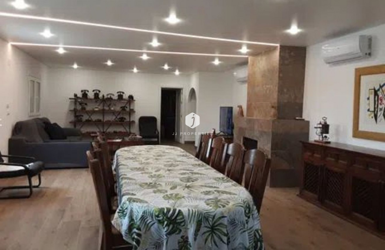 Z drugiej ręki - Villa -
San Miguel de Salinas - Inland