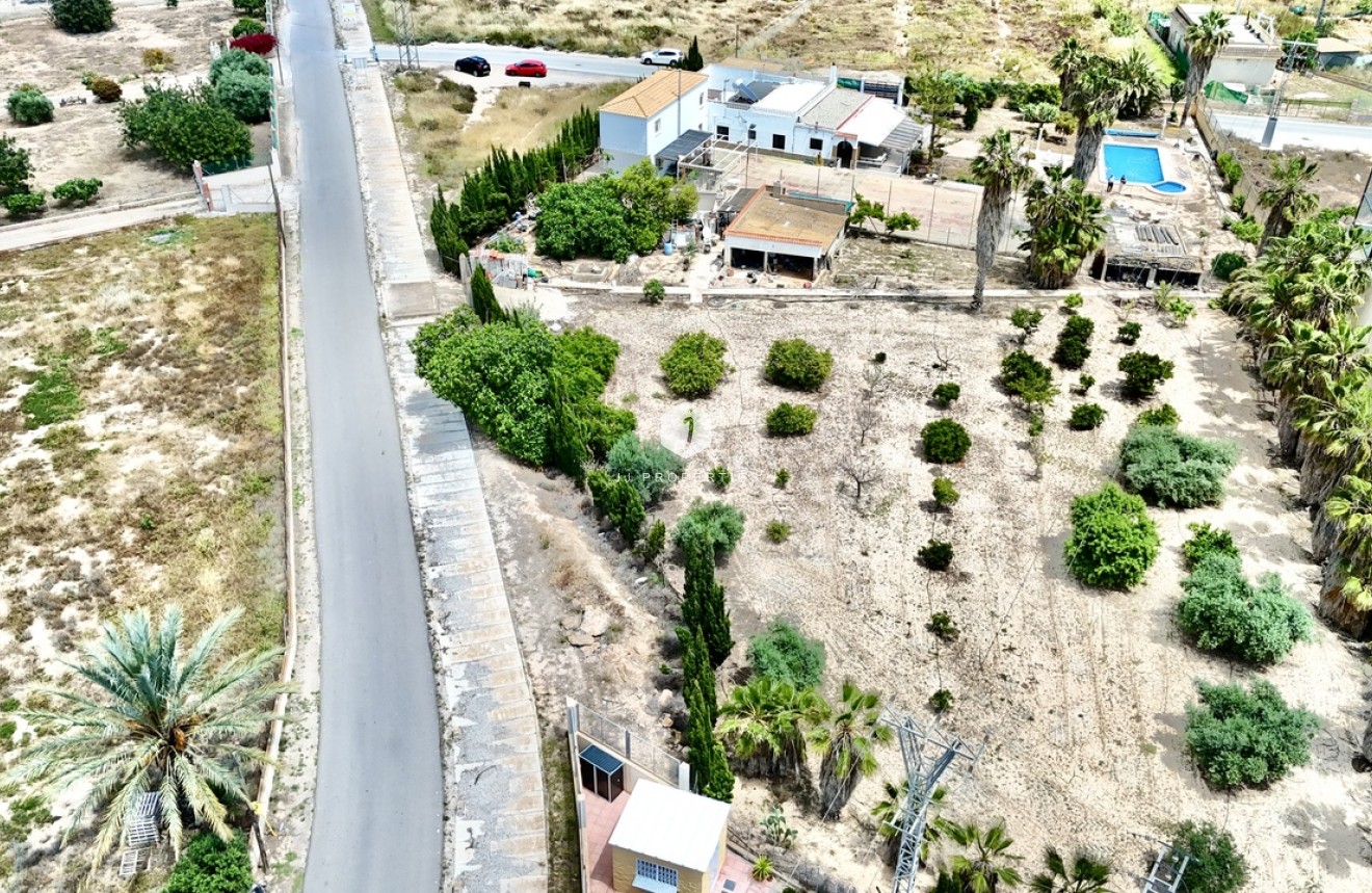 Segunda mano - Casa de campo -
Los Montesinos - Costa Blanca