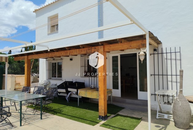 Segunda mano - Casa de campo -
Los Montesinos - Costa Blanca