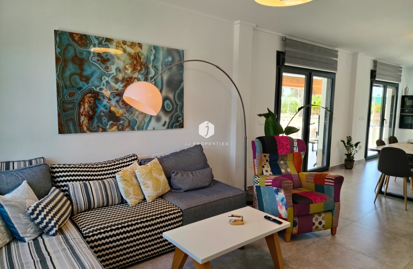 Segunda mano - Casa de campo -
Los Montesinos - Costa Blanca