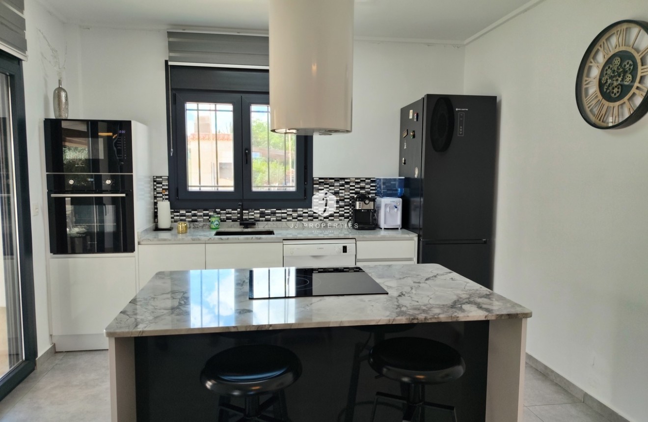 Segunda mano - Casa de campo -
Los Montesinos - Costa Blanca