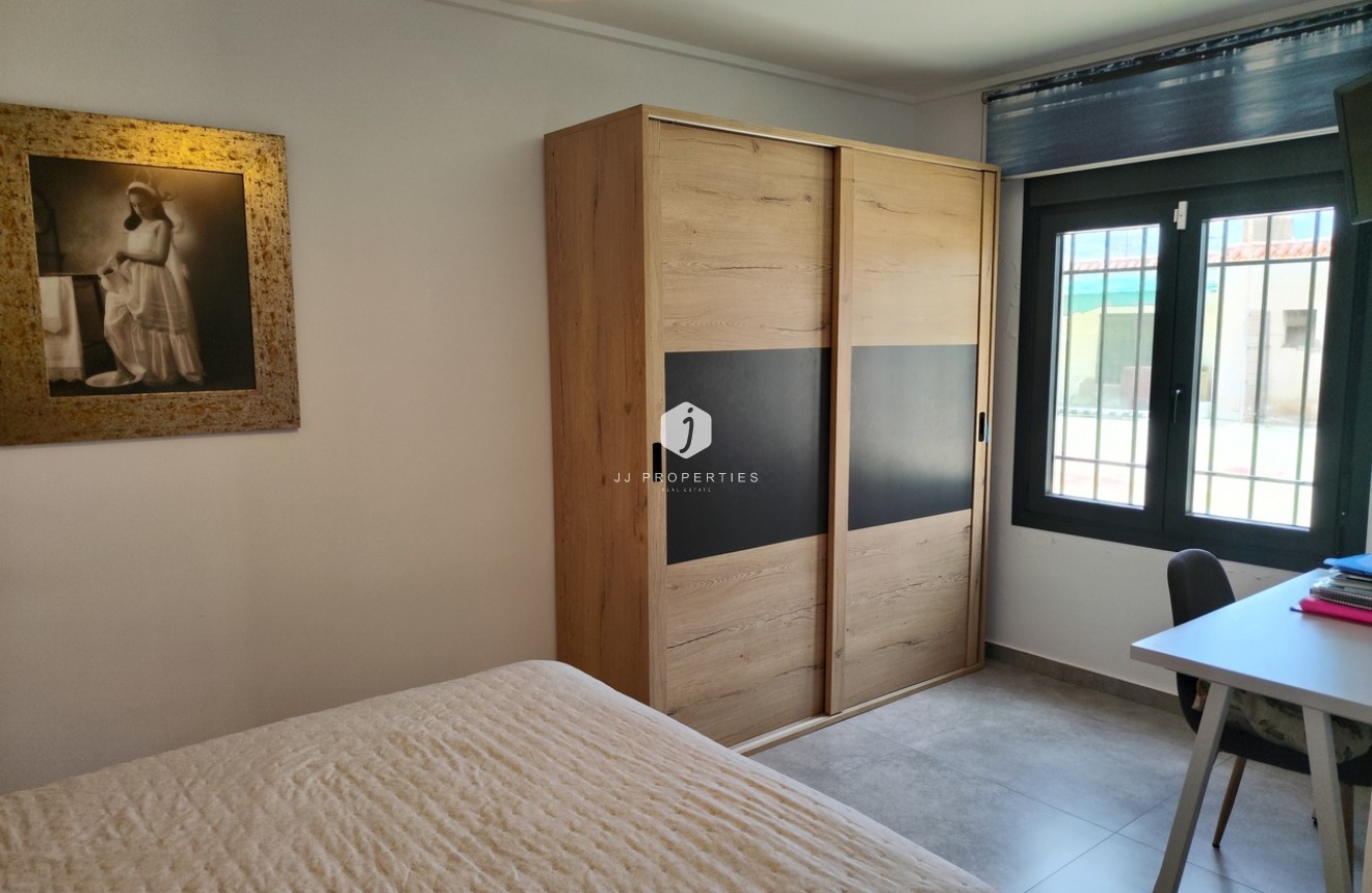 Segunda mano - Casa de campo -
Los Montesinos - Costa Blanca
