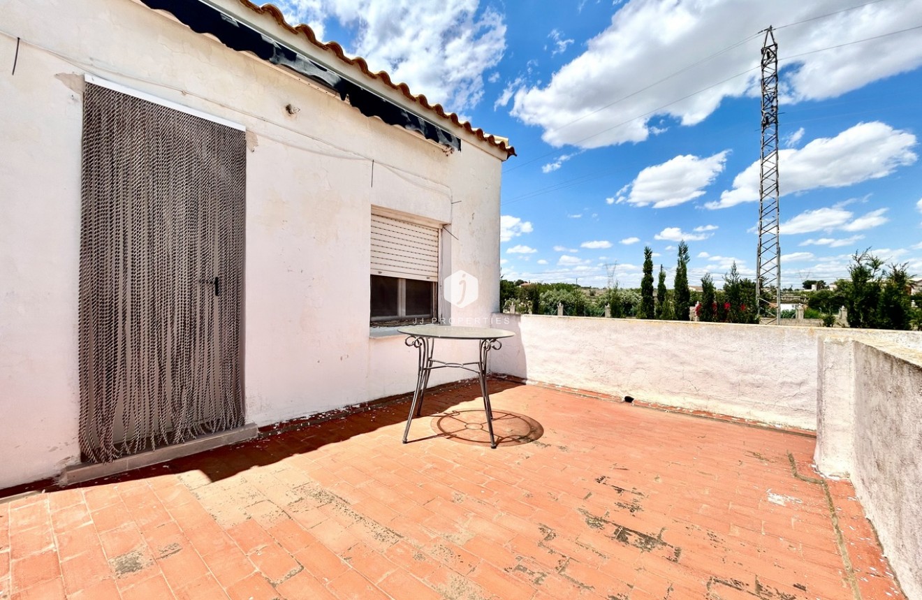 Segunda mano - Casa de campo -
Los Montesinos - Costa Blanca