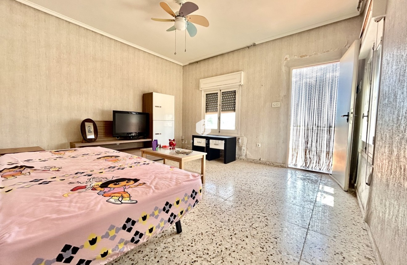Segunda mano - Casa de campo -
Los Montesinos - Costa Blanca