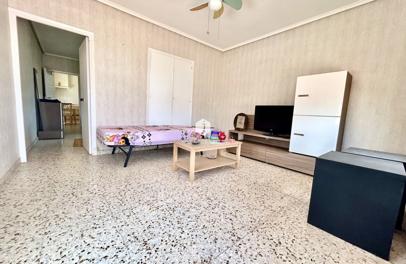 Segunda mano - Casa de campo -
Los Montesinos - Costa Blanca