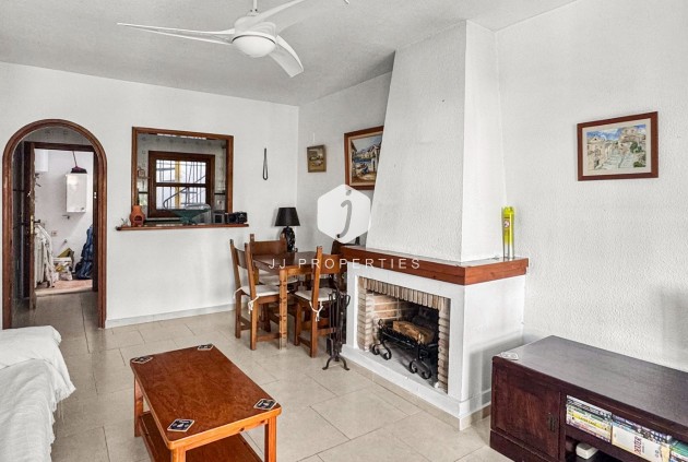 Resale - Bungalow -
Torrevieja - Costa Blanca