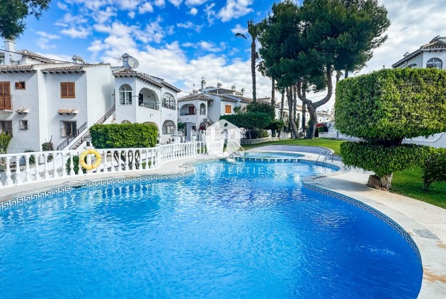 Resale - Bungalow -
Torrevieja - Costa Blanca