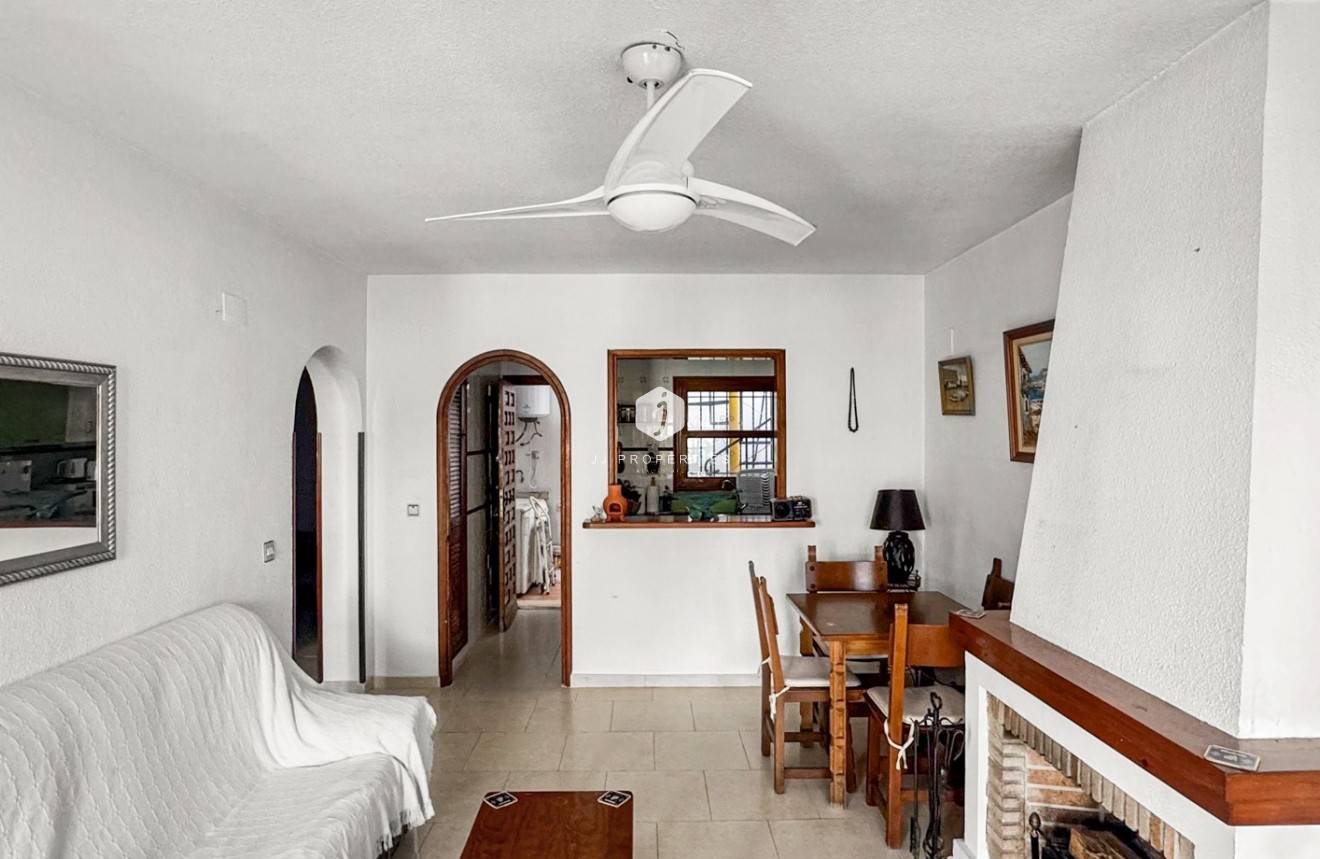 Resale - Bungalow -
Torrevieja - Costa Blanca
