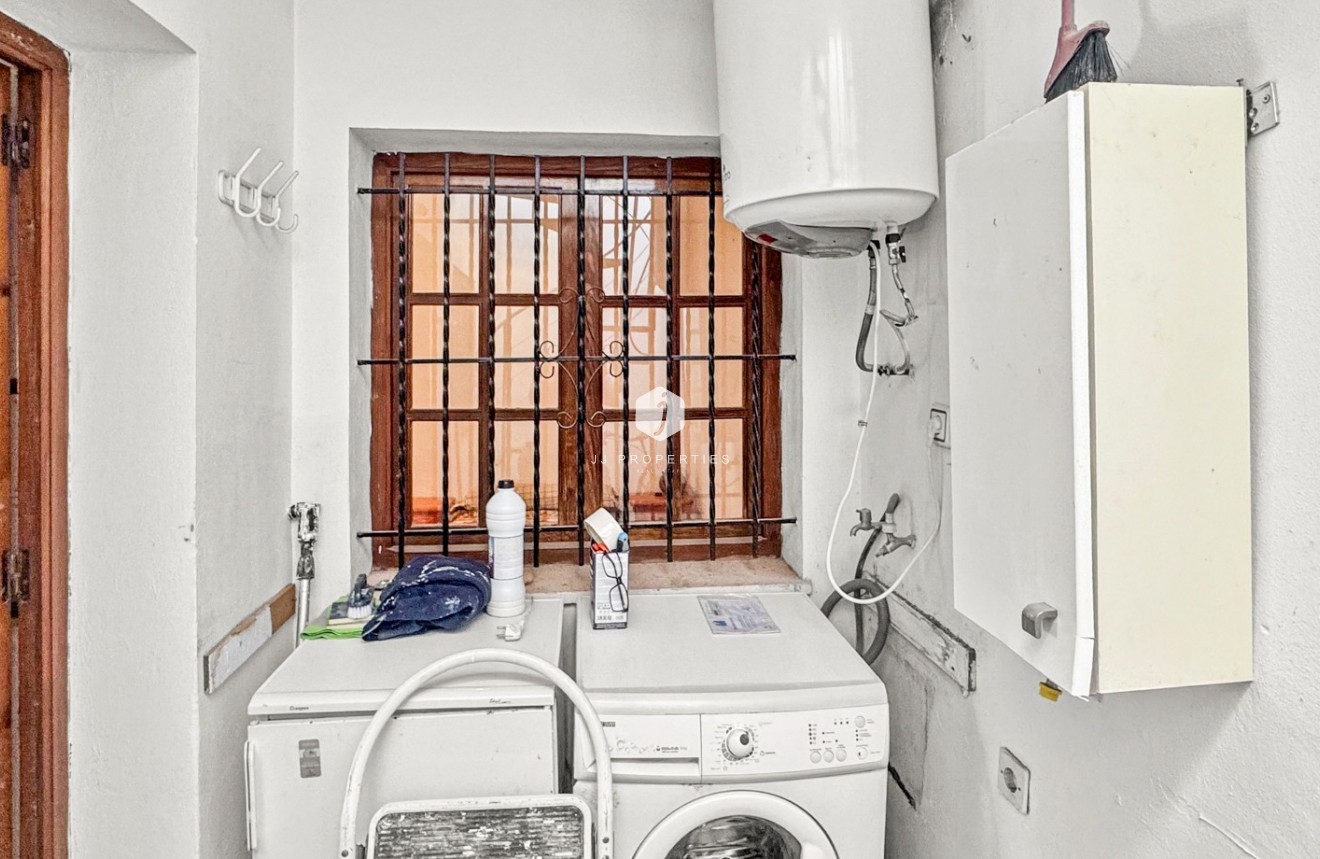 Resale - Bungalow -
Torrevieja - Costa Blanca