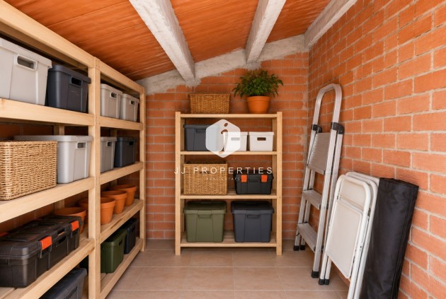 Resale - Bungalow -
Torrevieja - Costa Blanca