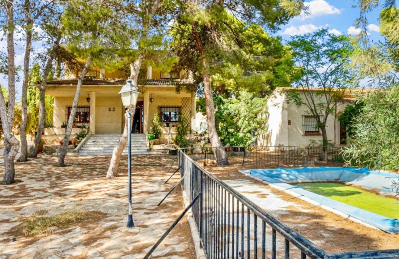 Aus zweiter Hand - Villa -
Torrevieja - Costa Blanca