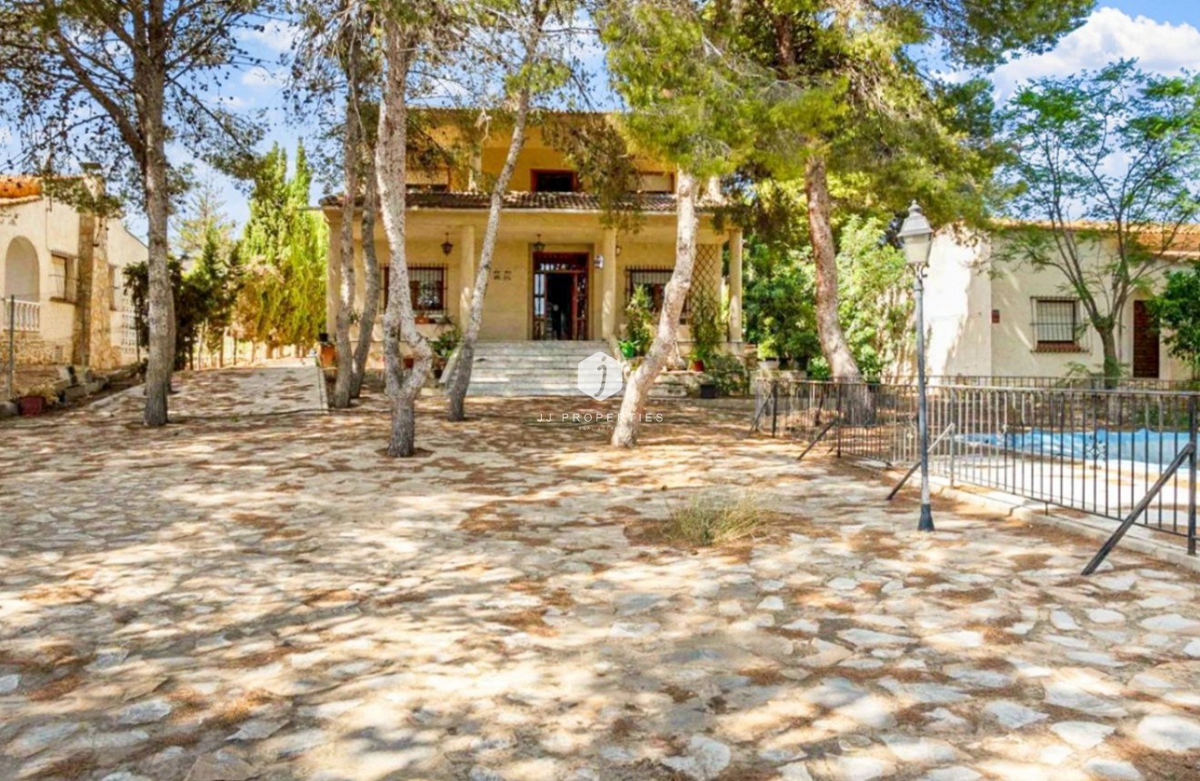 Aus zweiter Hand - Villa -
Torrevieja - Costa Blanca