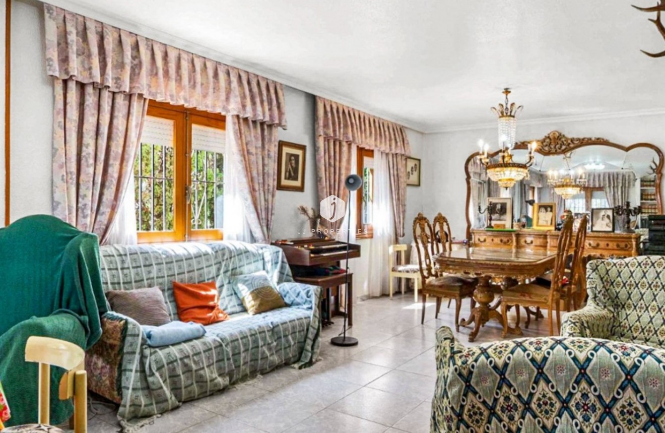 Aus zweiter Hand - Villa -
Torrevieja - Costa Blanca