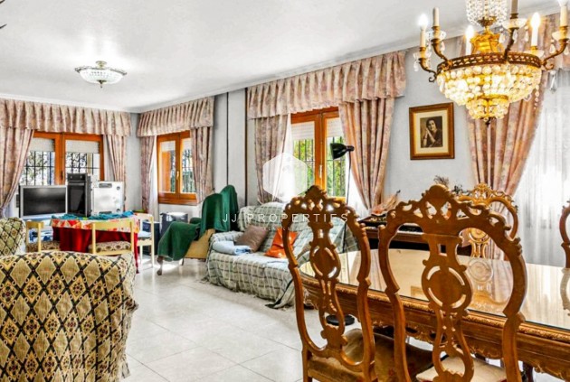 Aus zweiter Hand - Villa -
Torrevieja - Costa Blanca