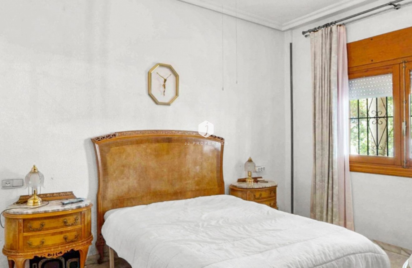 Aus zweiter Hand - Villa -
Torrevieja - Costa Blanca