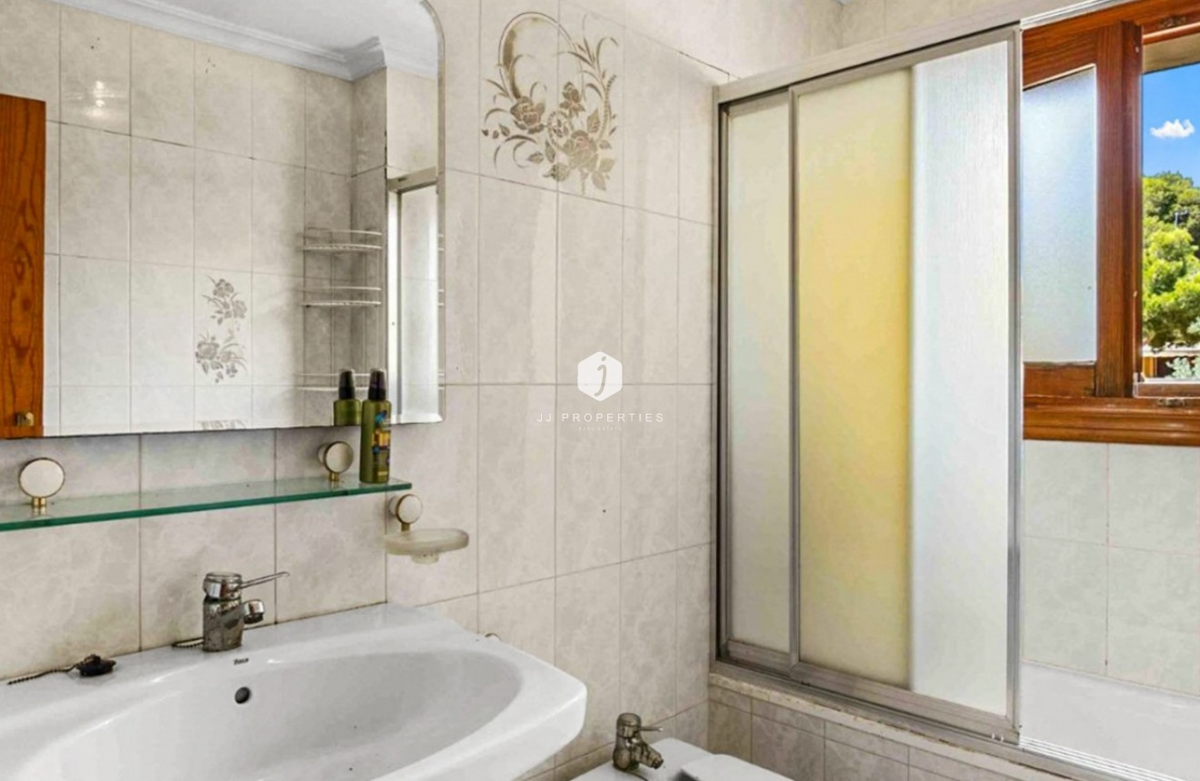 Aus zweiter Hand - Villa -
Torrevieja - Costa Blanca