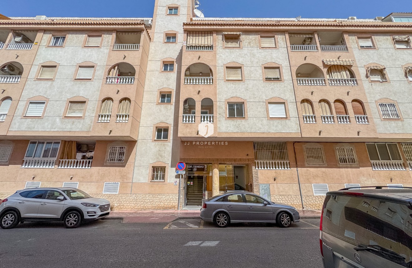 Z drugiej ręki - Mieszkanie w bloku -
Torrevieja - Costa Blanca