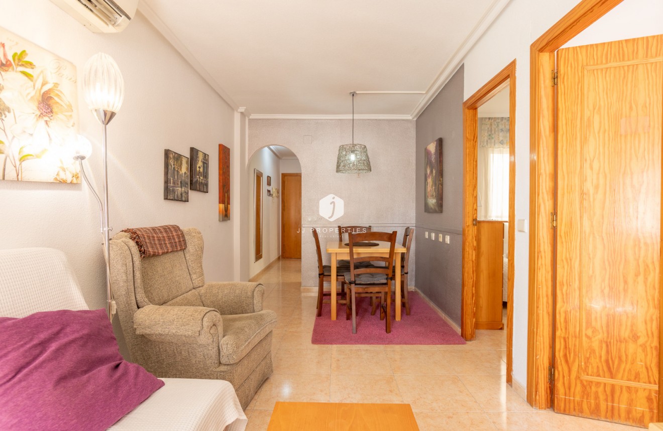 Z drugiej ręki - Mieszkanie w bloku -
Torrevieja - Costa Blanca