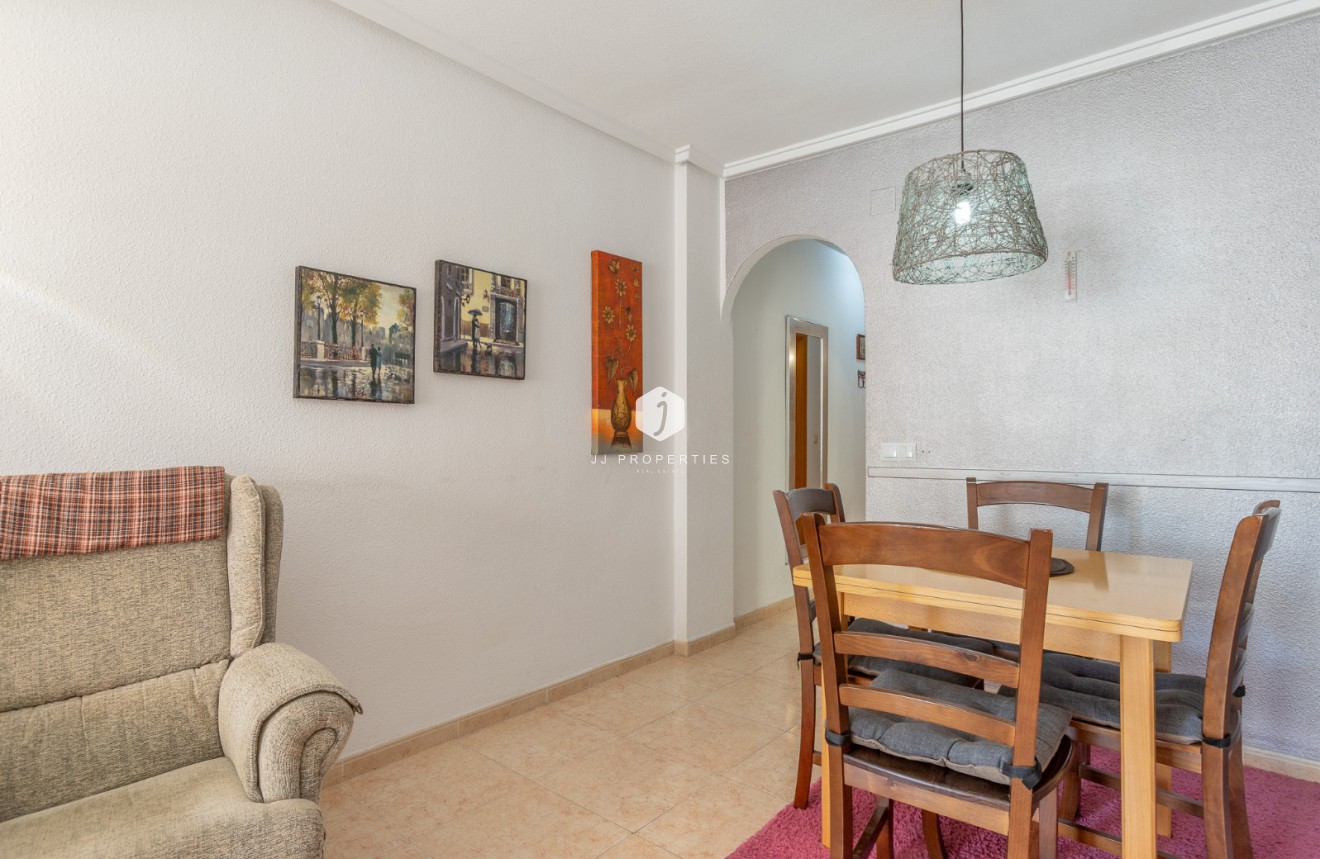 Z drugiej ręki - Mieszkanie w bloku -
Torrevieja - Costa Blanca