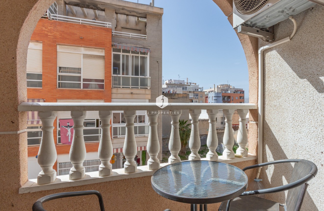 Z drugiej ręki - Mieszkanie w bloku -
Torrevieja - Costa Blanca