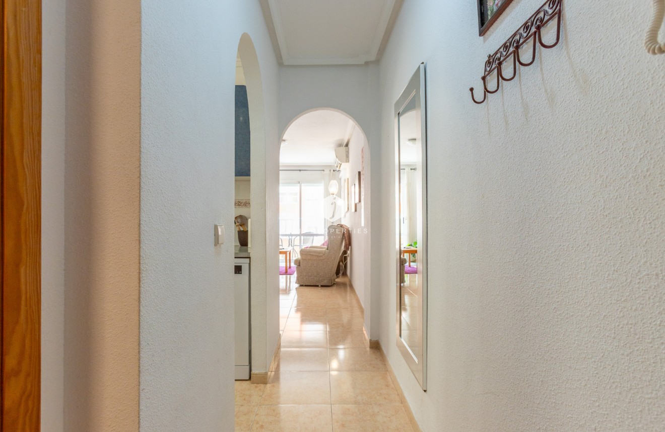 Z drugiej ręki - Mieszkanie w bloku -
Torrevieja - Costa Blanca