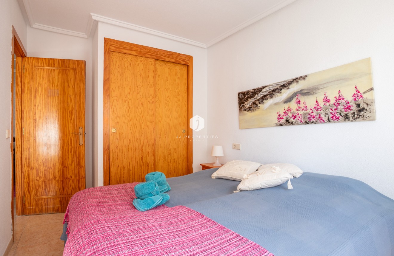 Z drugiej ręki - Mieszkanie w bloku -
Torrevieja - Costa Blanca